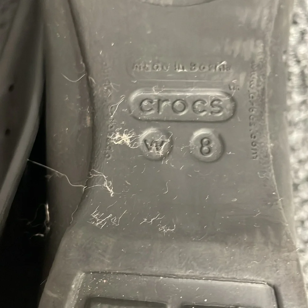 CROCS Gianna Black Chain Link Flats Slip On Comfy Size 8 Gorpcore Casual Career - Picture 4 of 4